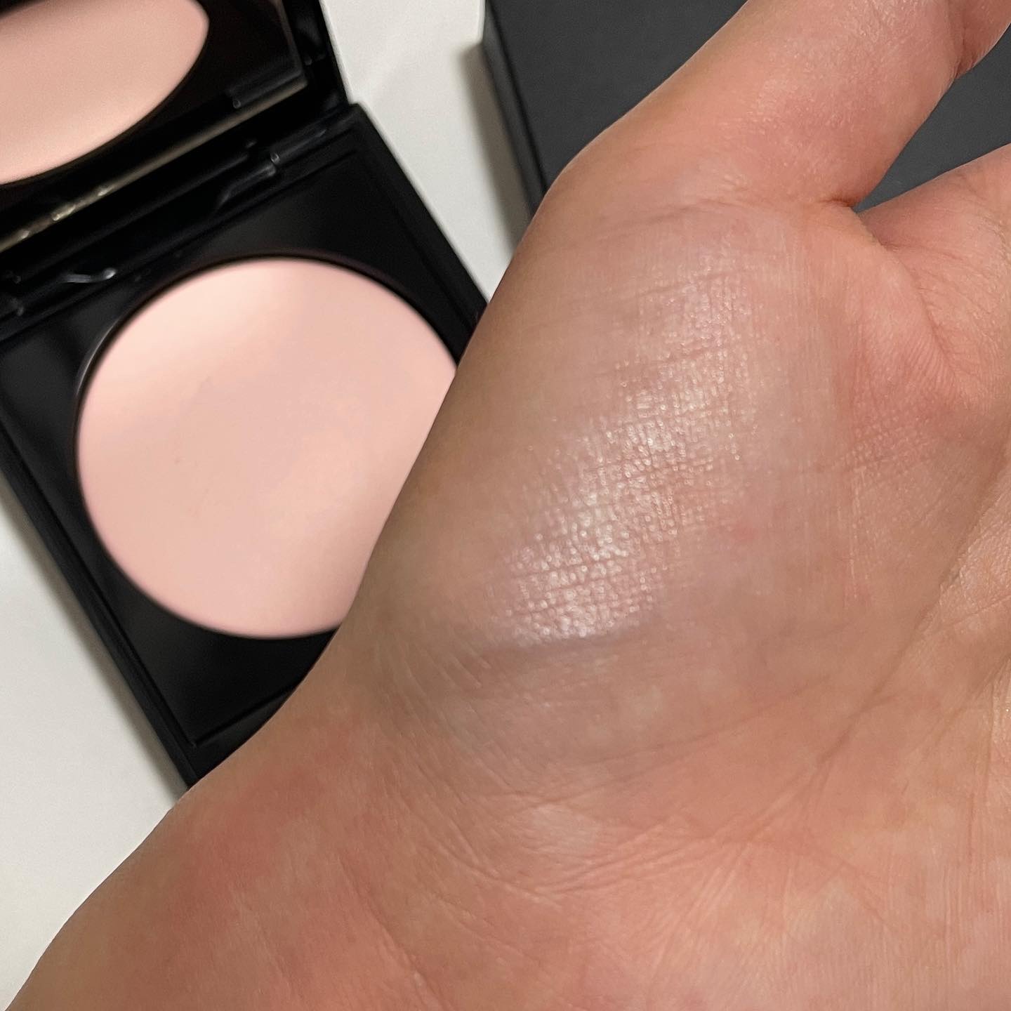 アディクション スキンリフレクト セッティングパウダー 002 Translucent Pink/ADDICTION/プレストパウダーを使ったクチコミ（3枚目）