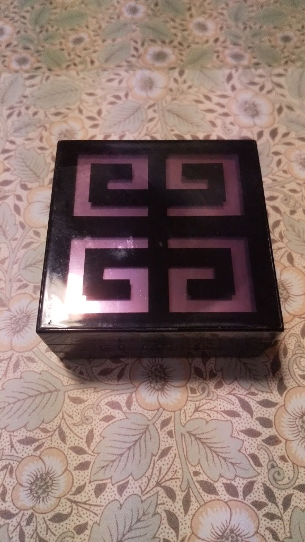 ル・プリズム・ブラッシュ/GIVENCHY/パウダーチークを使ったクチコミ(1枚目)