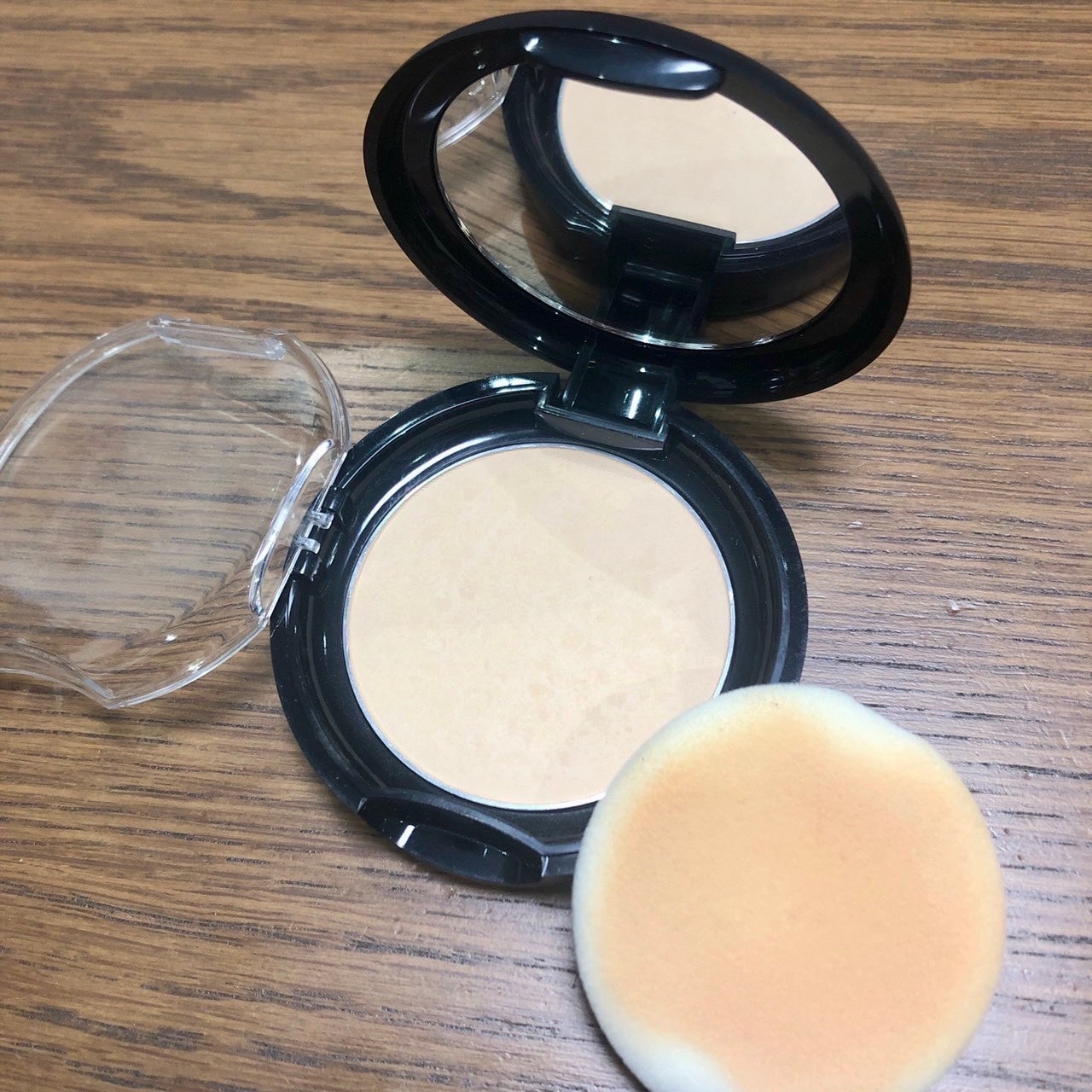 ブラーパウダーパクト/EGLIPS/パウダーファンデーションを使ったクチコミ(2枚目)