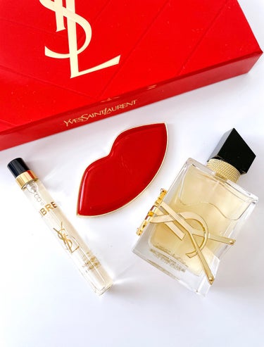 YVES SAINT LAURENT BEAUTE リブレ オーデパルファムのクチコミ「限定コフレが登場❤️ホワイトデーにもおすすめ♡

❤️リブレオーデパルファムギフトセット 

.....」（2枚目）