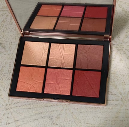 オーガズム オン ザ ビーチ チークパレット/NARS/パウダーチークを使ったクチコミ(2枚目)