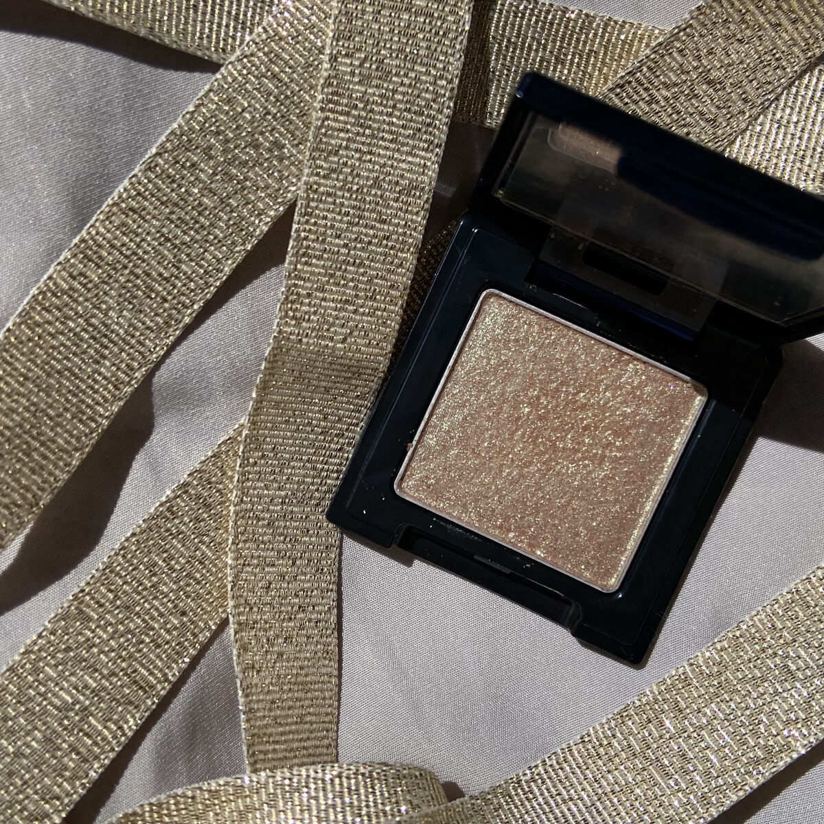 ラズル アイカラー/エレガンス ラズル /単色アイシャドウを使ったクチコミ（1枚目）