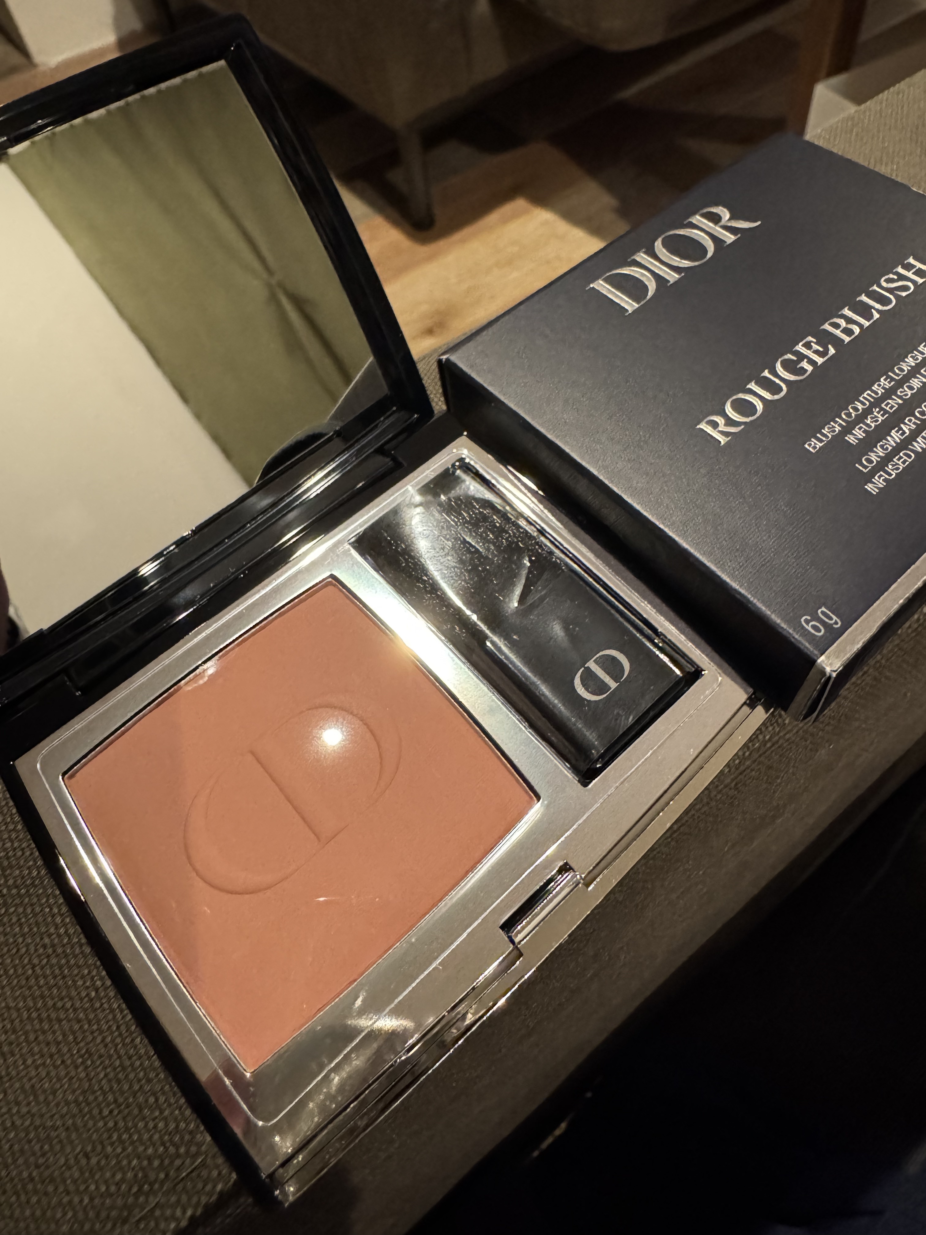 ディオールスキン ルージュ ブラッシュ 100 ヌード ルック マット/Dior/パウダーチークを使ったクチコミ（1枚目）