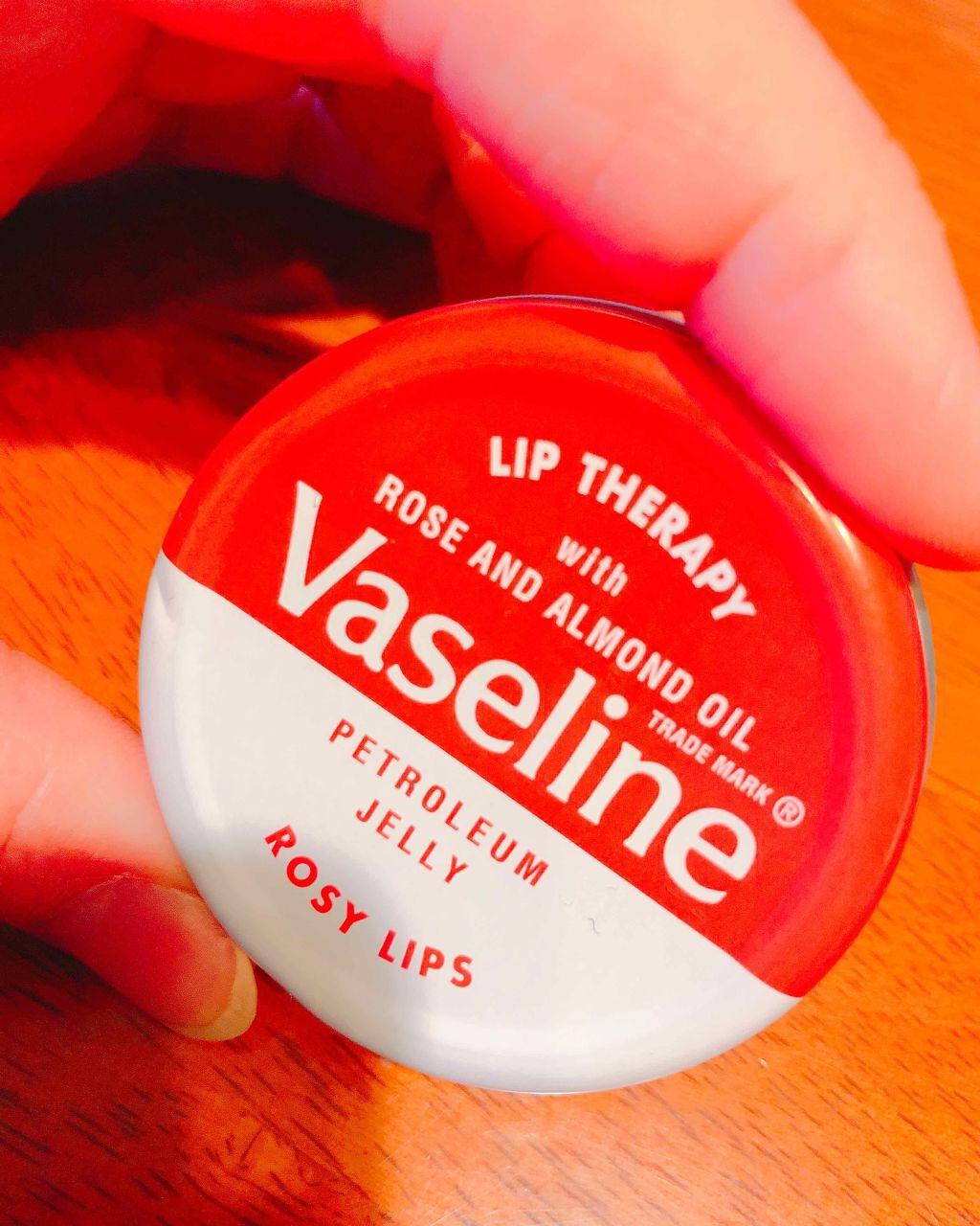 ヴァセリン リップ モイストシャイン オリジナル/ヴァセリン/リップバームを使ったクチコミ（1枚目）