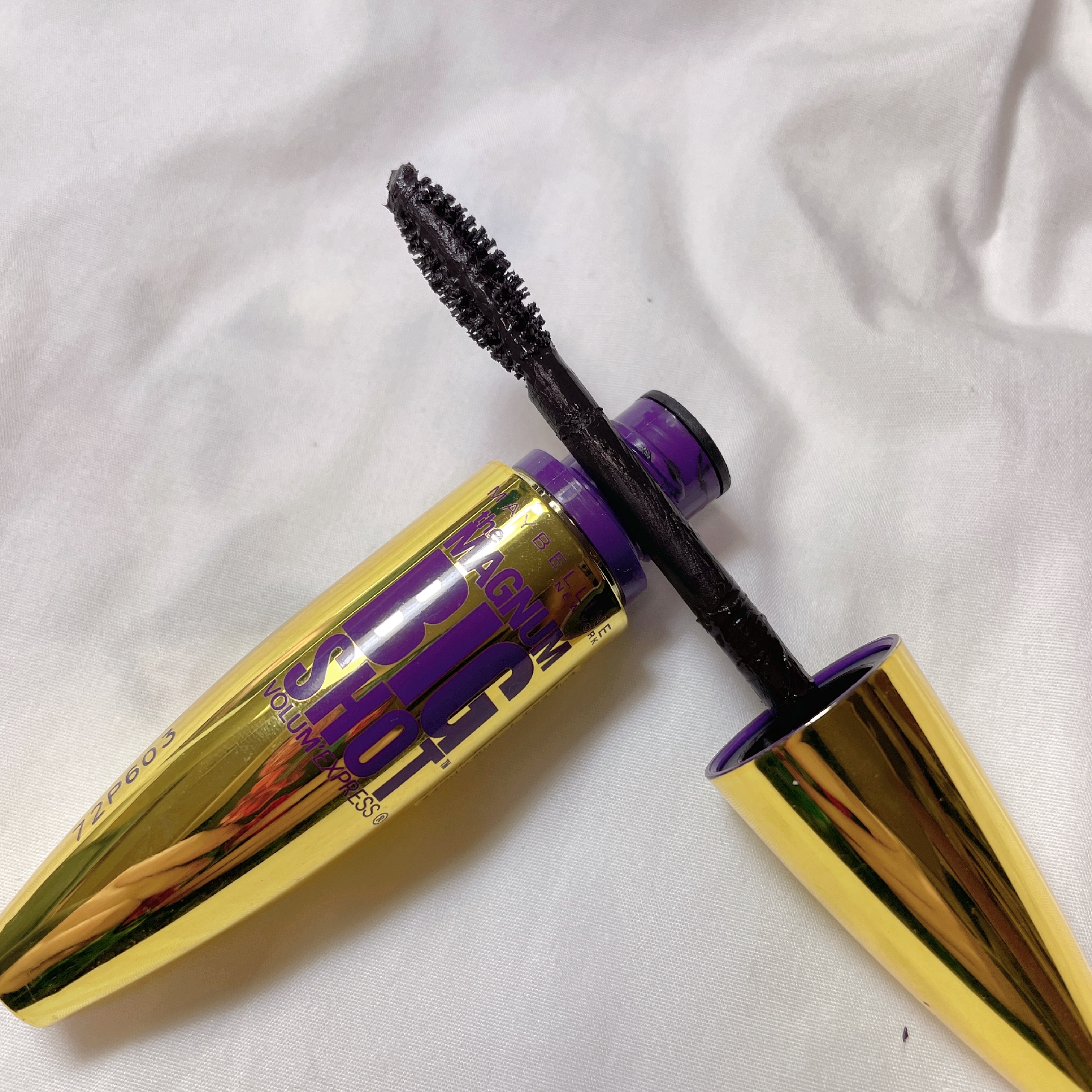 ボリューム エクスプレス マグナム ビッグショット 01 ブラック/MAYBELLINE NEW YORK/マスカラを使ったクチコミ（2枚目）