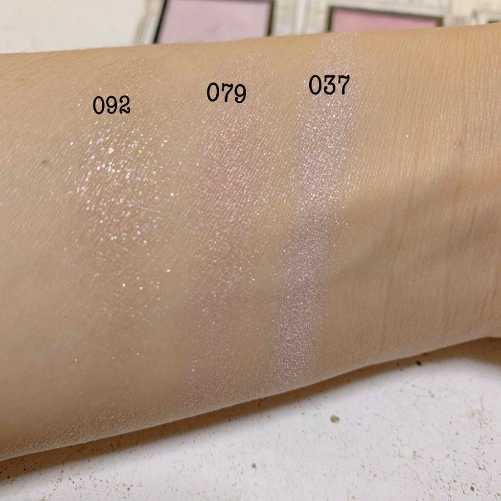 アディクション ザ アイシャドウ/ADDICTION/単色アイシャドウを使ったクチコミ（3枚目）