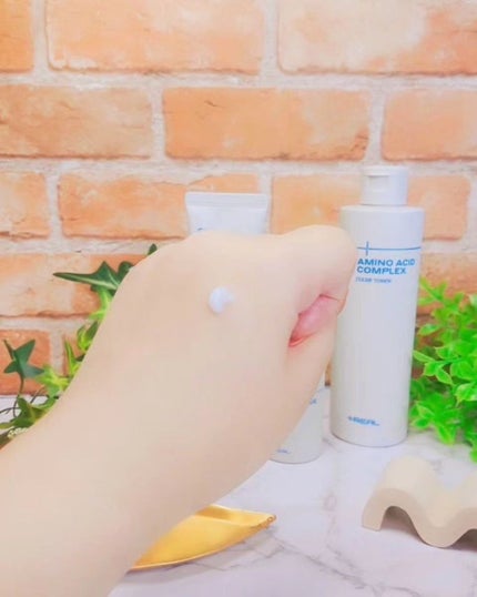 +REAL シカ+ナイアシンアミドクリームのクチコミ「+REAL
ꕤシカ+ナイアシンアミドセラムクリーム
\ゼロから生まれるリアルなシナジー/
.....」(2枚目)