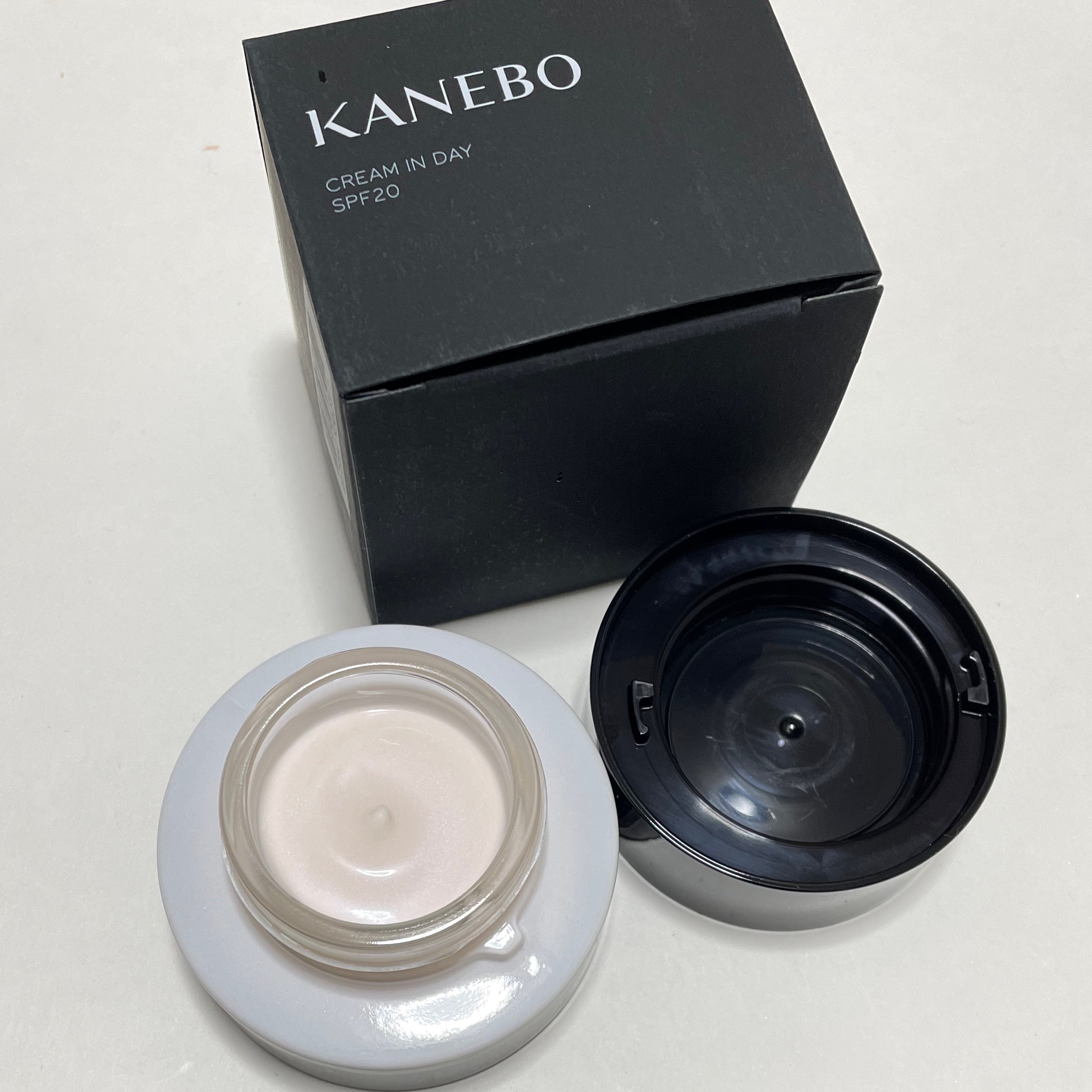 クリーム　イン　デイ/KANEBO/フェイスクリームを使ったクチコミ（2枚目）