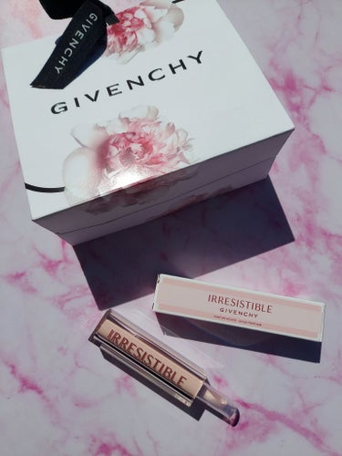 GIVENCHY イレジスティブル ソリッド パフュームのクチコミ「お友達から頂いた、大好きな香りです。
公式サイトより↓
自由奔放でわがままで贅沢、それでいてと.....」（2枚目）