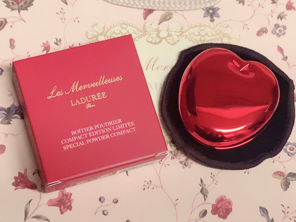 スペシャル パウダー コンパクト/レ・メルヴェイユーズ ラデュレ/その他化粧小物を使ったクチコミ(1枚目)