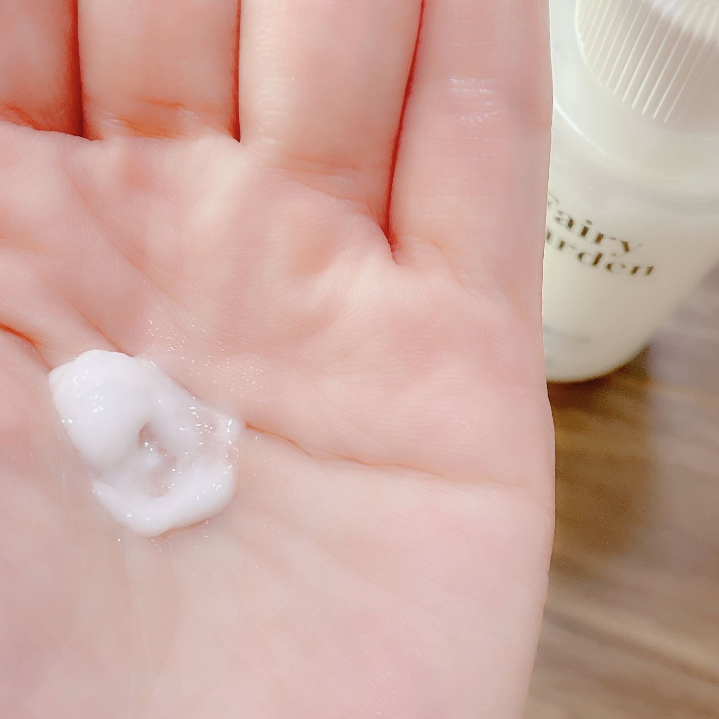 パフュームヘアパックインミスト Ophero Musk/Daleaf/アウトバストリートメントを使ったクチコミ（3枚目）