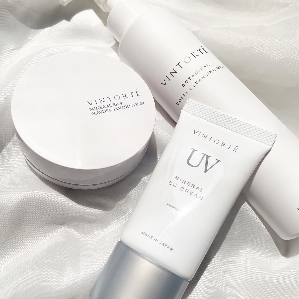 ミネラルシルクファンデーション(ケース・パフ付)/ヴァントルテ/パウダーファンデーションを使ったクチコミ(1枚目)