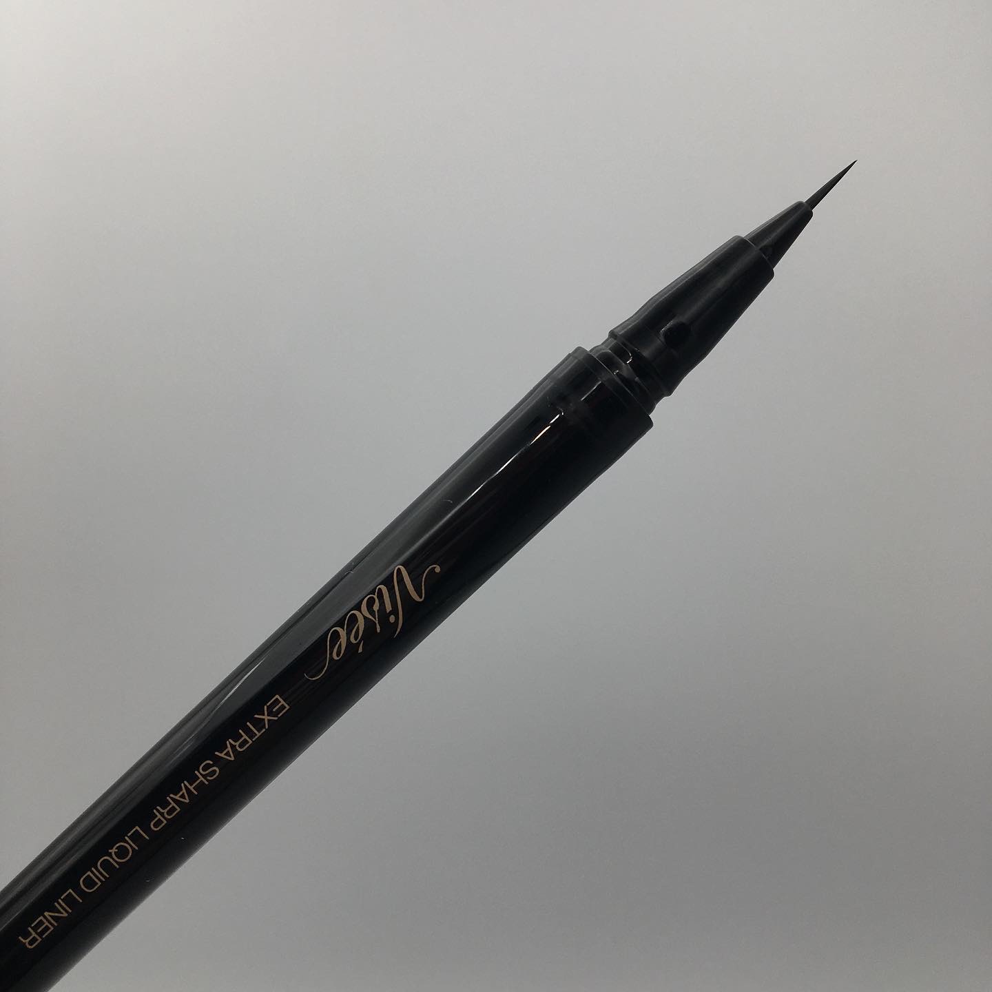 エクストラシャープ リキッドライナー/Visée/リキッドアイライナーを使ったクチコミ（2枚目）