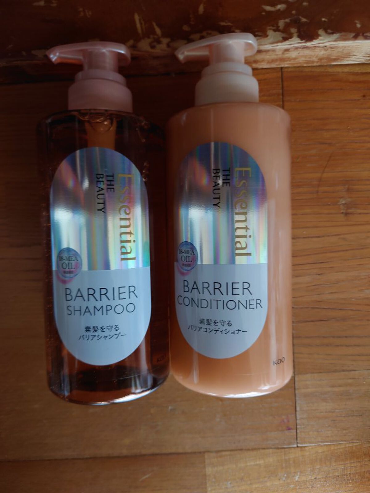 ✼••┈┈••✼••┈┈••✼••┈┈••✼••┈┈••✼
ＥsssenTHEBEAUTTYバリアシャンプー/コンディショナー
✼••┈┈••✼••┈┈••✼••┈┈••✼••┈┈••✼
これ、リピートしたいくらいいいんです！！
洗ってると