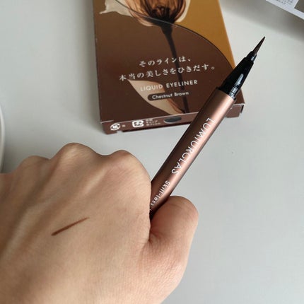 スキルレスライナー/LUMIURGLAS/リキッドアイライナーを使ったクチコミ(2枚目)