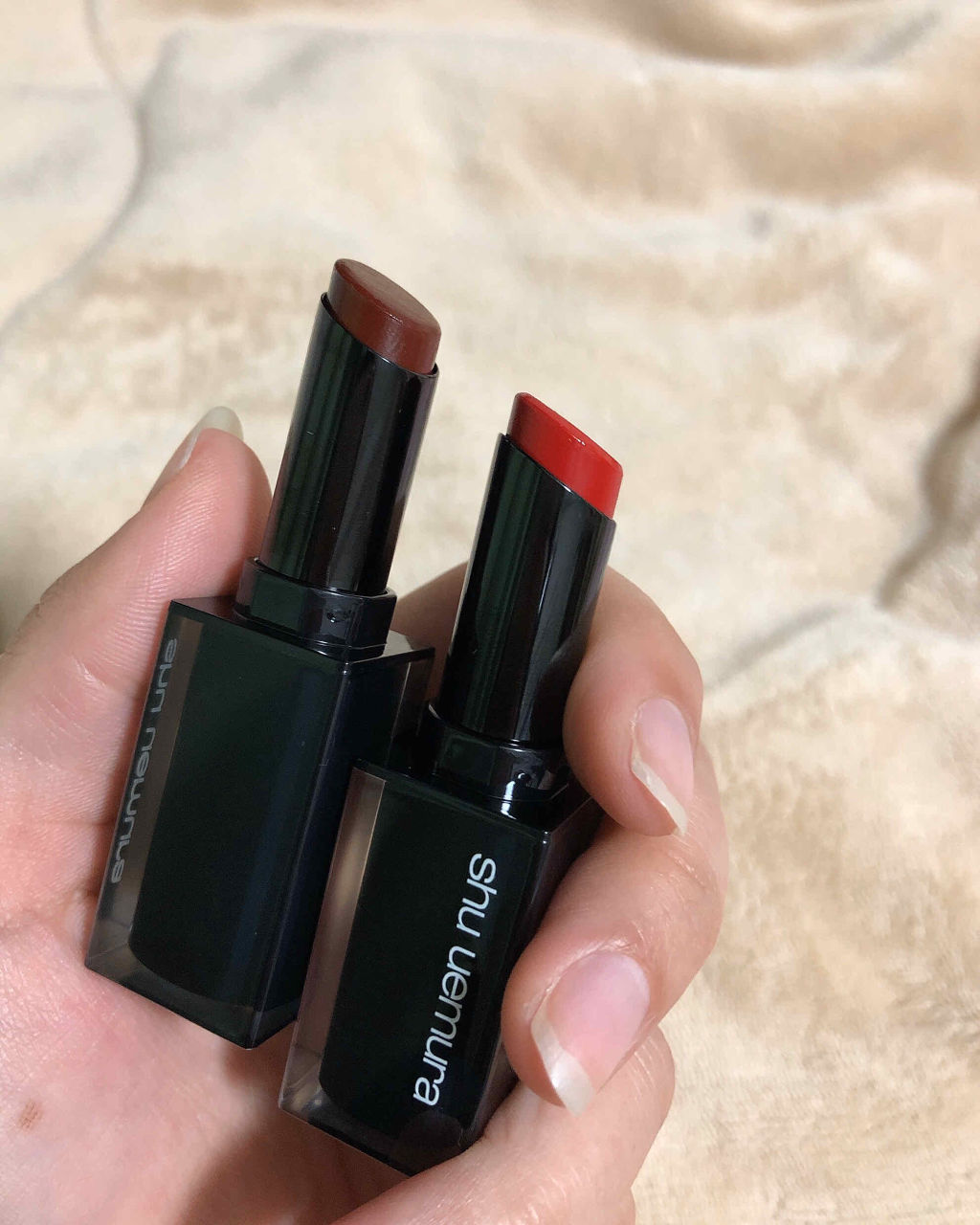 ルージュ アンリミテッド ラッカーシャイン＜2019年クリスマスコフレ限定＞/shu uemura/口紅を使ったクチコミ（3枚目）