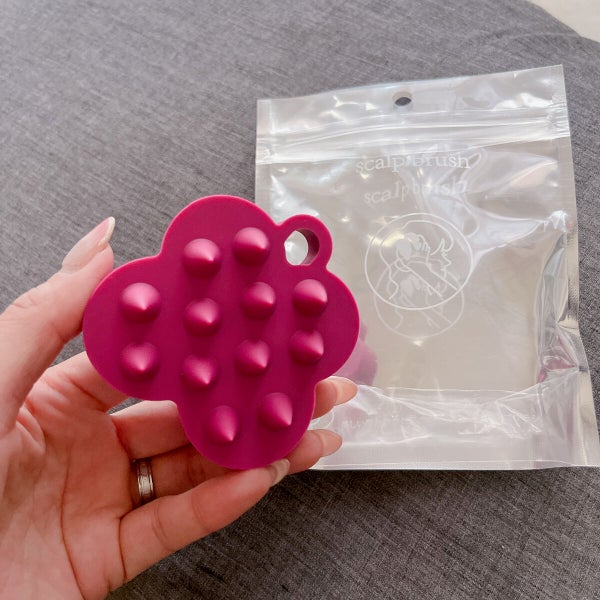 uka scalp brush kenzan/uka/スカルプブラシ by riii-.-noo