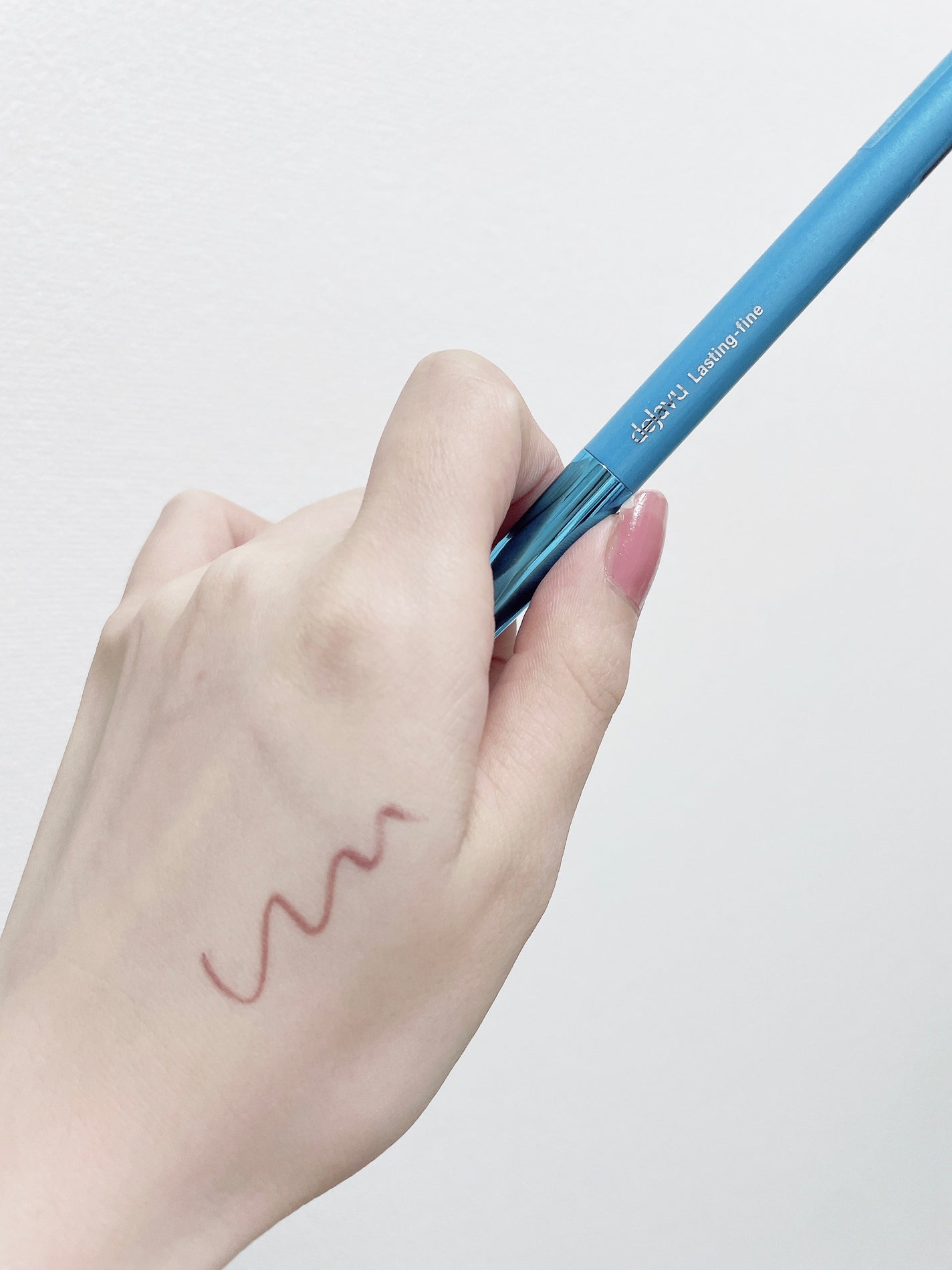 「密着アイライナー」極細クリームペンシル/デジャヴュ/ペンシルアイライナーを使ったクチコミ(1枚目)