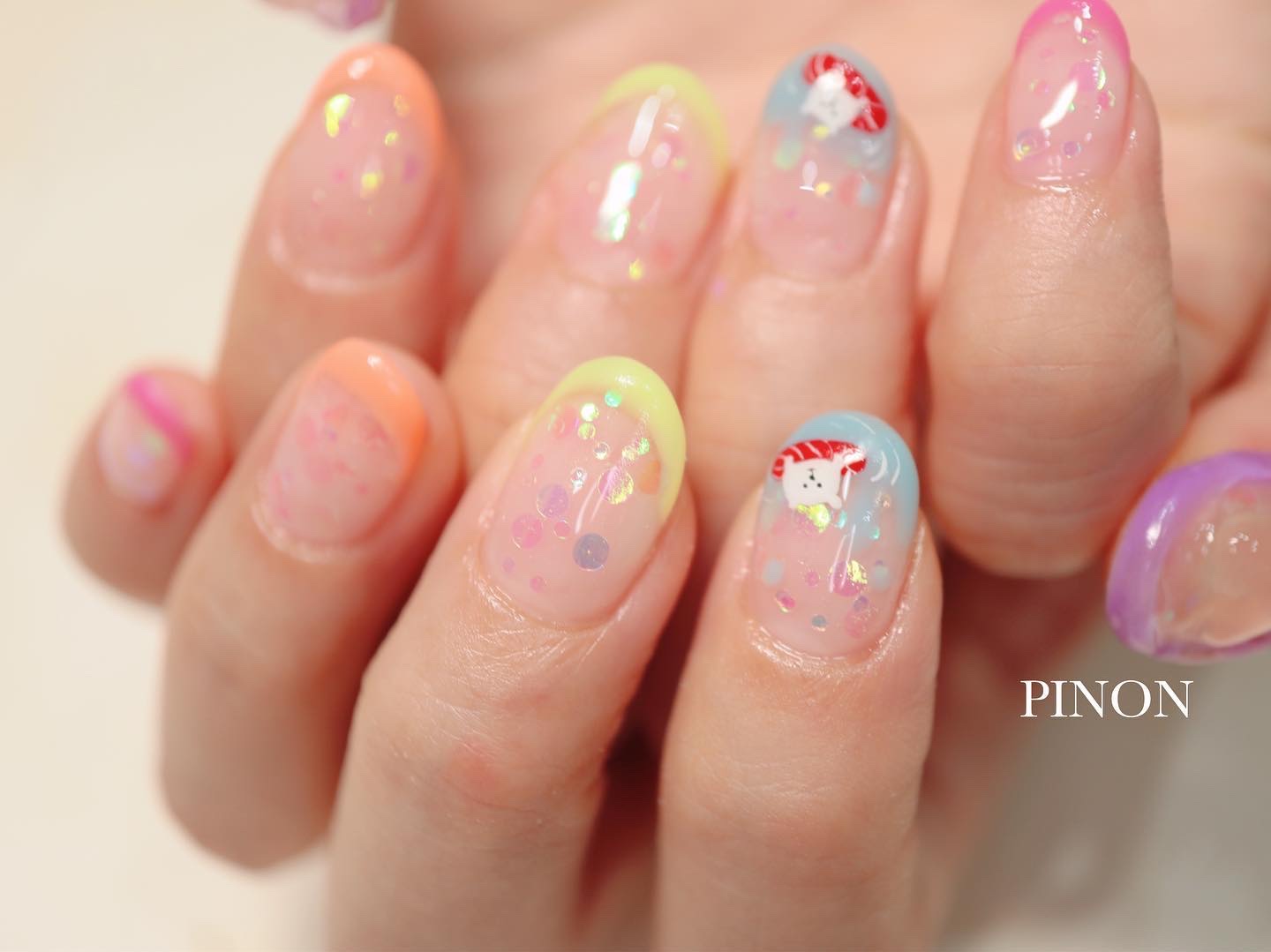 #夏ネイル,#シロクマネイル,#ネオンカラーネイル,#ぷっくりネイルのネイルデザイン