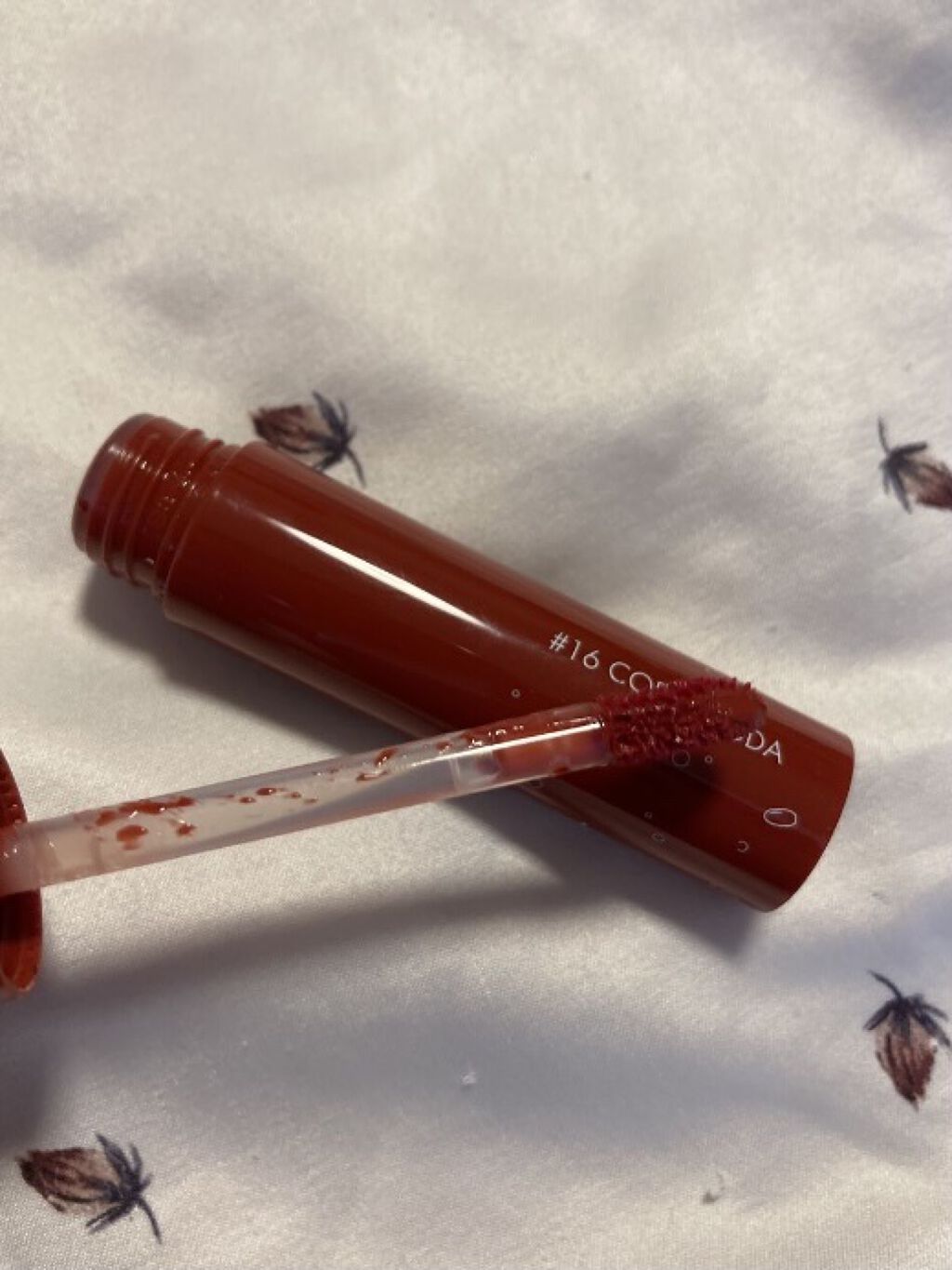 ジューシーラスティングティント/rom&nd/リップティントを使ったクチコミ（2枚目）