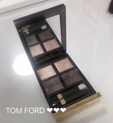 アイ カラー クォード/TOM FORD BEAUTY/パウダーアイシャドウを使ったクチコミ（1枚目）