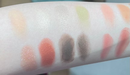 ソフトブラーリングアイパレット/wakemake/アイシャドウパレットを使ったクチコミ(4枚目)