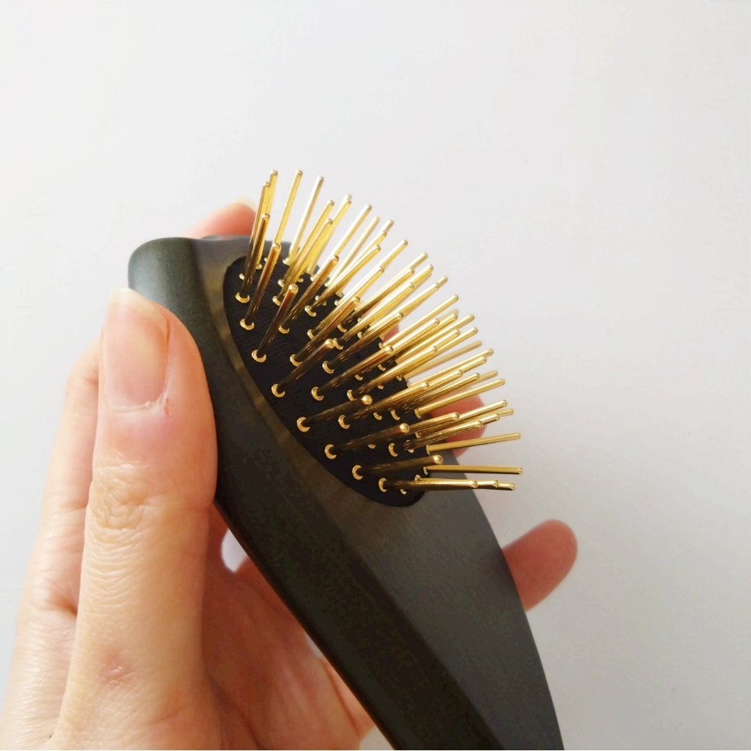 プレミアム FOX カッサ ゴースト ヘアブラシ ブラック/SNOW FOX SKINCARE/ヘアブラシを使ったクチコミ(6枚目)