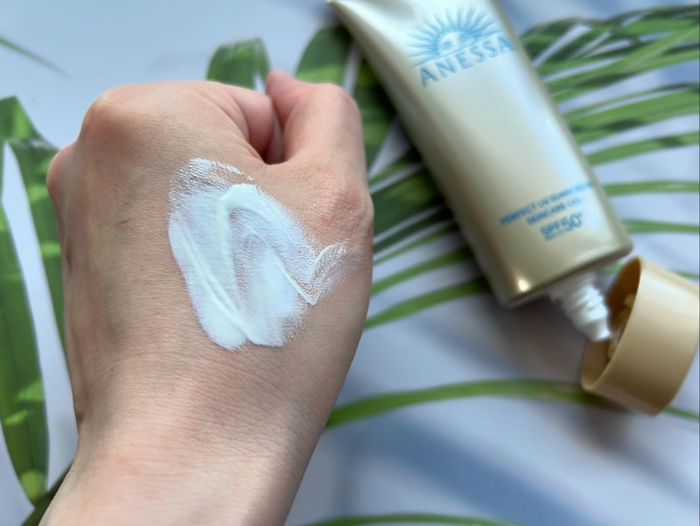 アネッサ　スキンセラム<医薬部外品>/アネッサ/フェイスクリームを使ったクチコミ（3枚目）