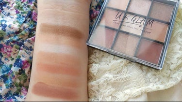 UR GLAM　BLOOMING EYE COLOR PALETTE/U R GLAM/パウダーアイシャドウを使ったクチコミ（2枚目）