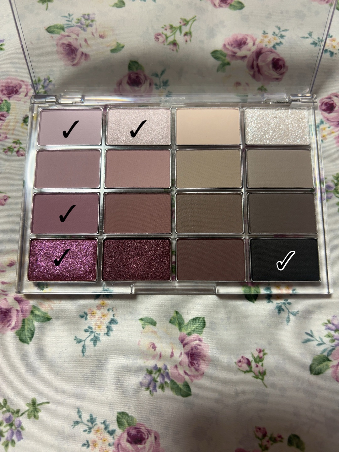 ソフトブラーリングアイパレット 15.ボーンダークブラーリング/wakemake/アイシャドウパレットを使ったクチコミ（2枚目）