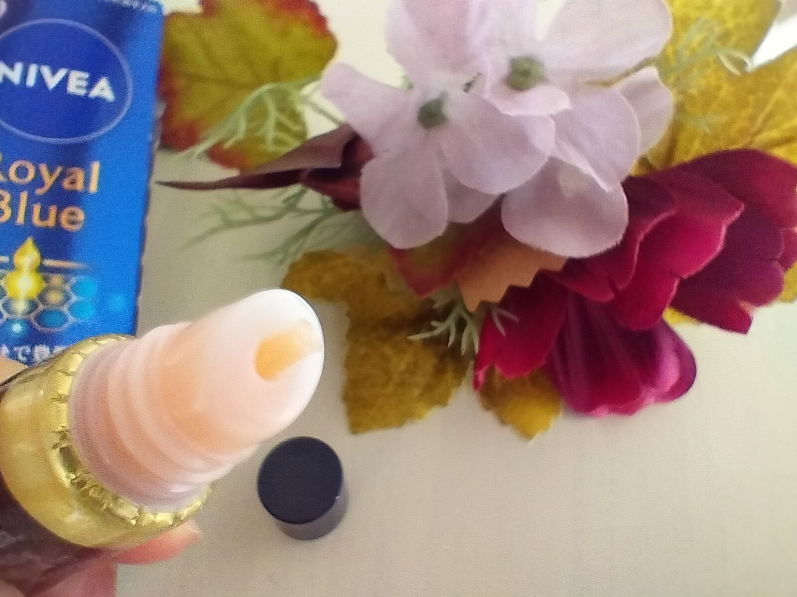 ニベア　ロイヤルブルーリップ　濃密美容ケア/ニベア/リップ美容液を使ったクチコミ（3枚目）