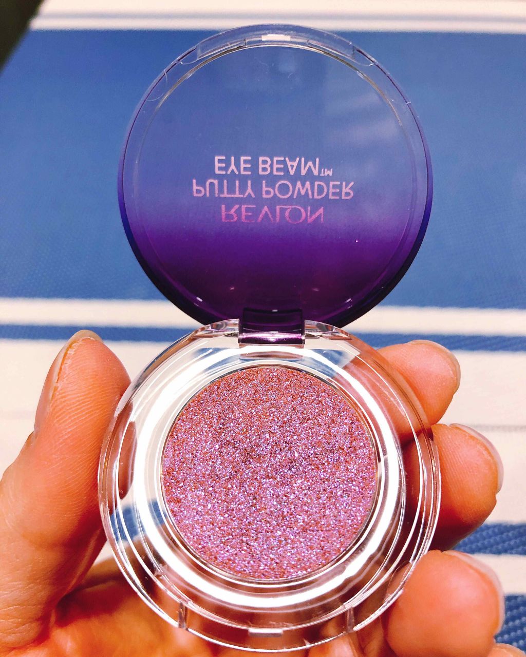 パティ パウダー アイ ビーム/REVLON/単色アイシャドウを使ったクチコミ（2枚目）