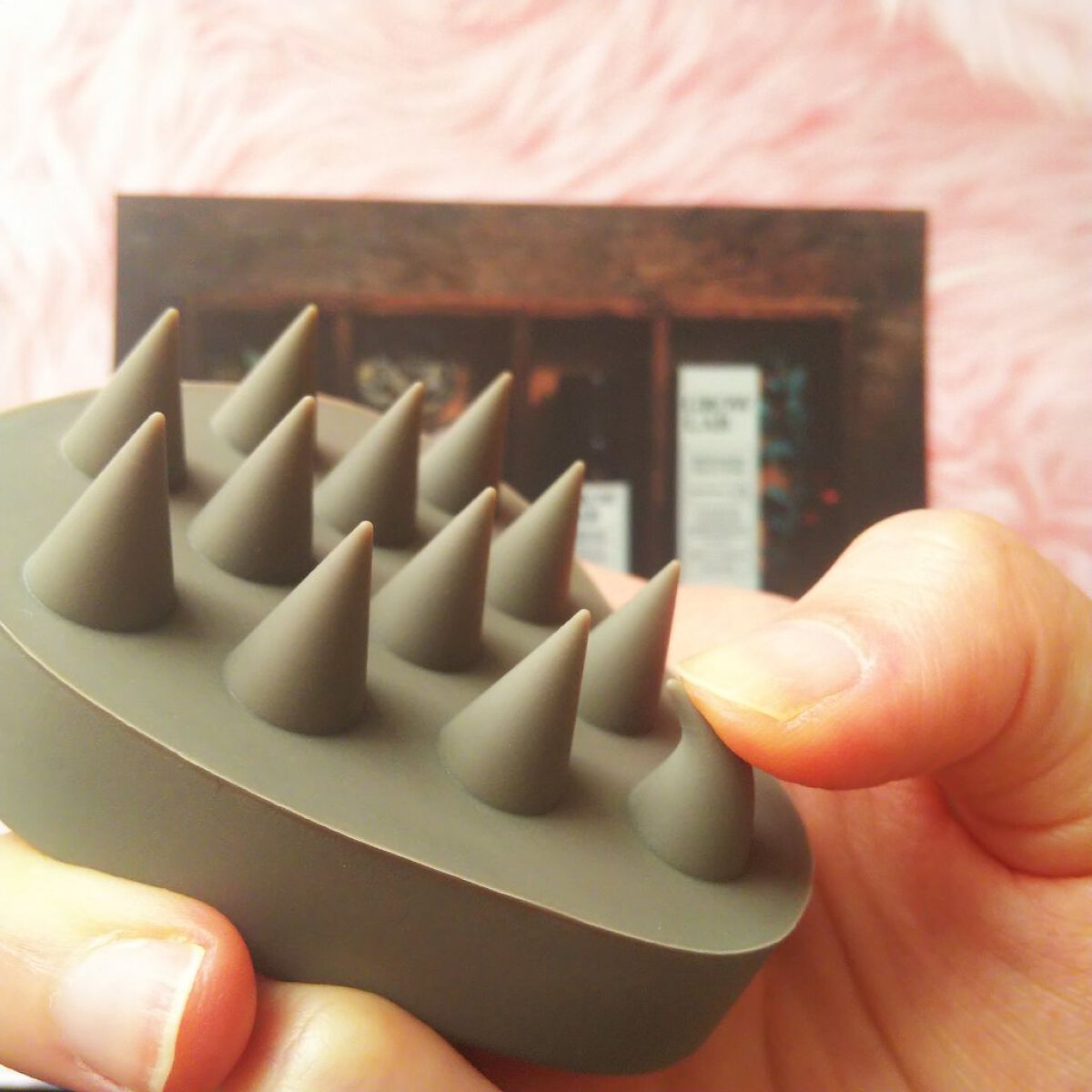 ここま@コスメ投稿ある方フォロバ on LIPS 「グロウラボのスカルプブラシをお試し✨滴型のような形で握ると手に..」(3枚目)