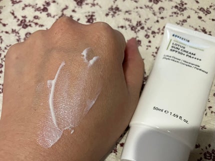 カーミングロータスクリーム/ロベクチン/フェイスクリームを使ったクチコミ(4枚目)