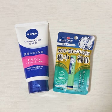 🛒 購入品紹介   ̖́-

ドラッグストアで購入してきたものを紹介します！！


◌NIVEA 
CreamCare 洗顔料

冬の乾燥が結構酷くて、保湿系の洗顔を探してたどり着きました！ 

泡は濃