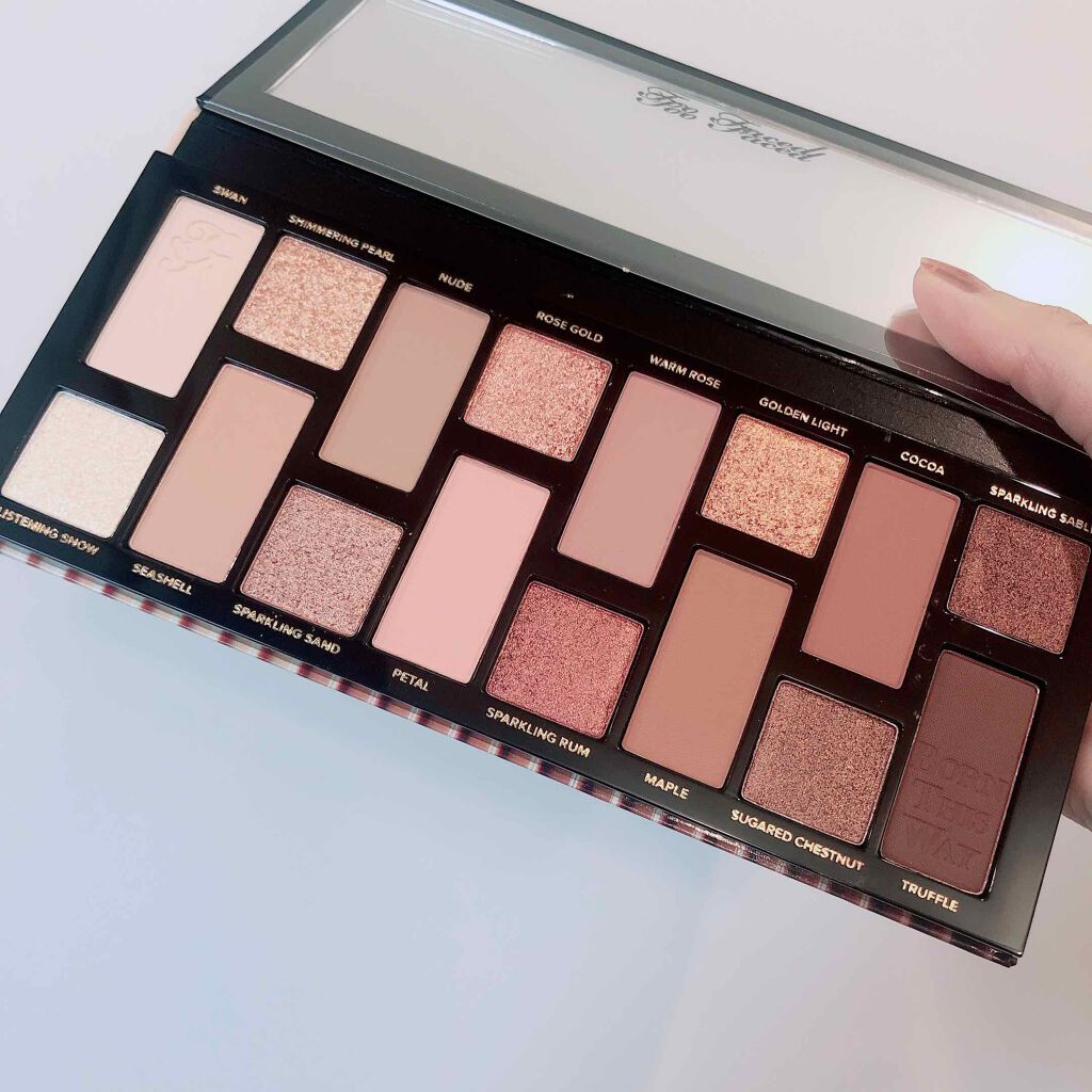 ボーン ディス ウェイ ザ ナチュラル ヌード アイシャドウ パレット/Too Faced/アイシャドウパレットを使ったクチコミ(2枚目)