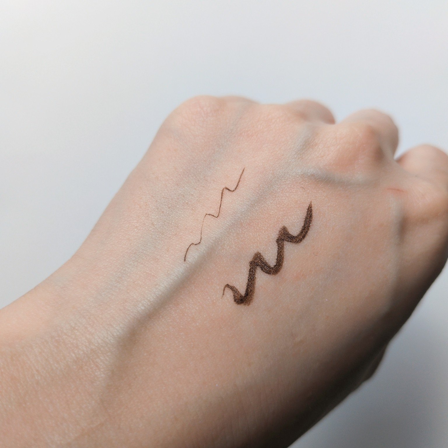 極細アイライナーEX/CEZANNE/リキッドアイライナーを使ったクチコミ（2枚目）