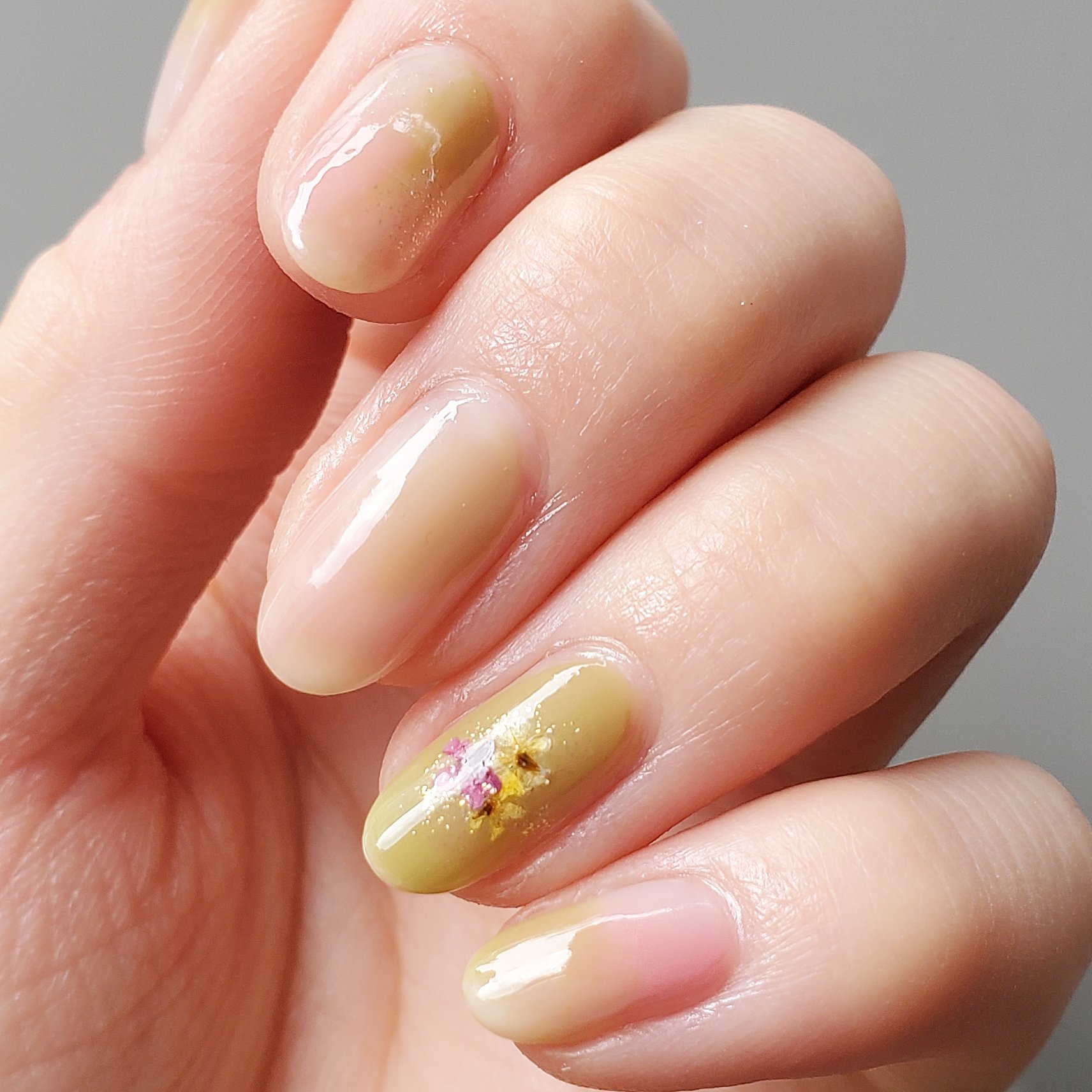 カラフルネイルズ/キャンメイク/マニキュアを使ったクチコミ（2枚目）