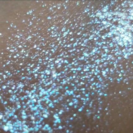 グリッターリキッドアイシャドウ/aZTK/リキッドアイシャドウを使ったクチコミ(3枚目)