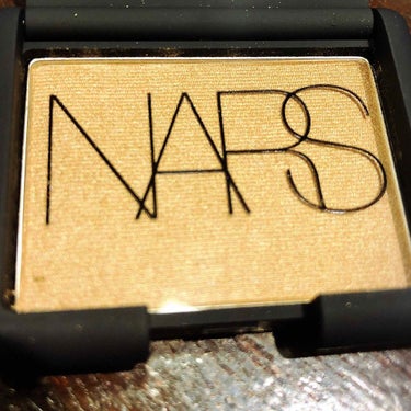 シングルアイシャドー/NARS/単色アイシャドウを使ったクチコミ（2枚目）