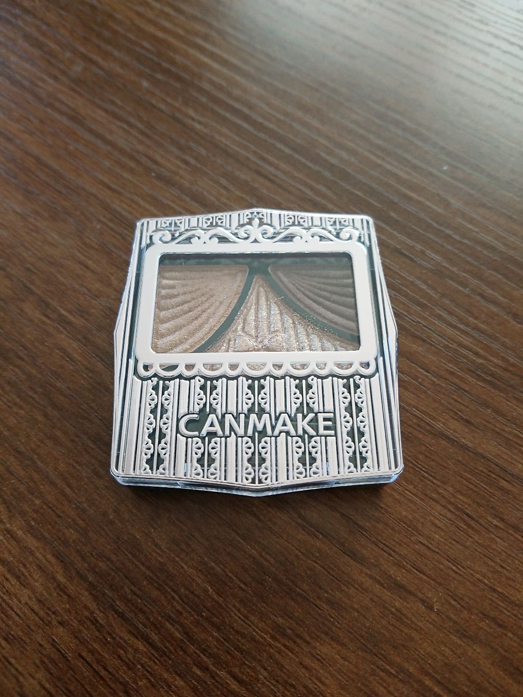 ジューシーピュアアイズ/キャンメイク/アイシャドウパレットを使ったクチコミ(3枚目)