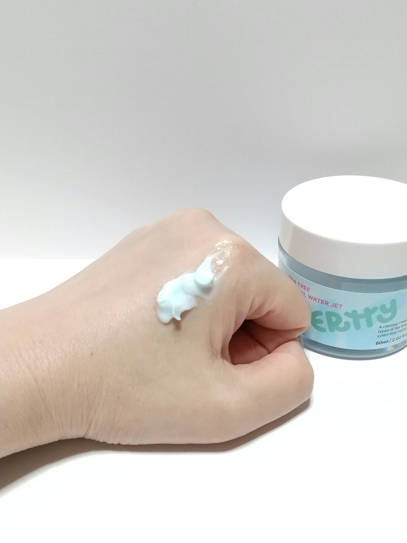 ティーツリーキシリトールウォータージェットクリーム/Vertty/フェイスクリームを使ったクチコミ(3枚目)