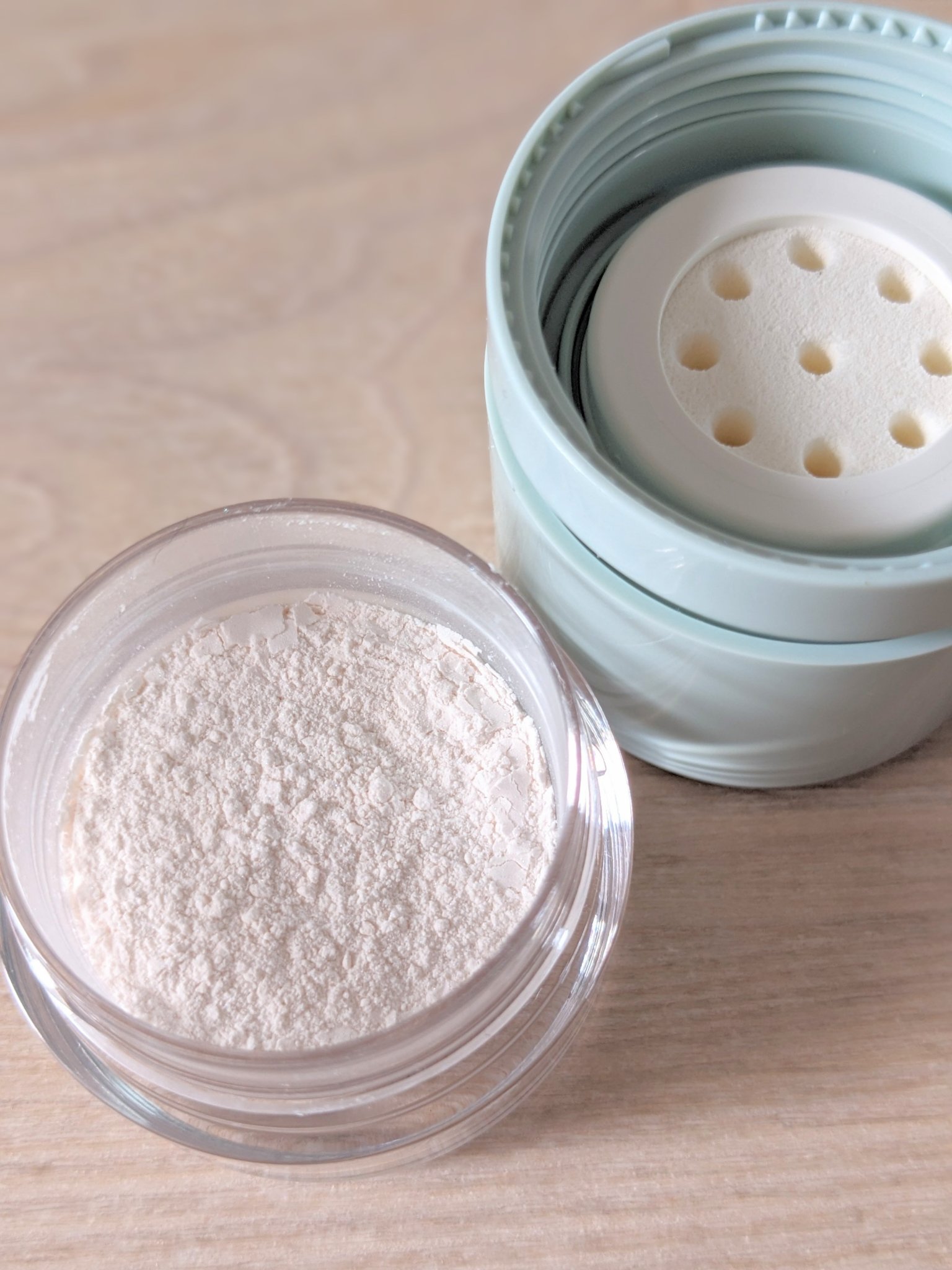 ワキ用トーンアップパウダー /白鳥のキモチ/ボディパウダーを使ったクチコミ（2枚目）