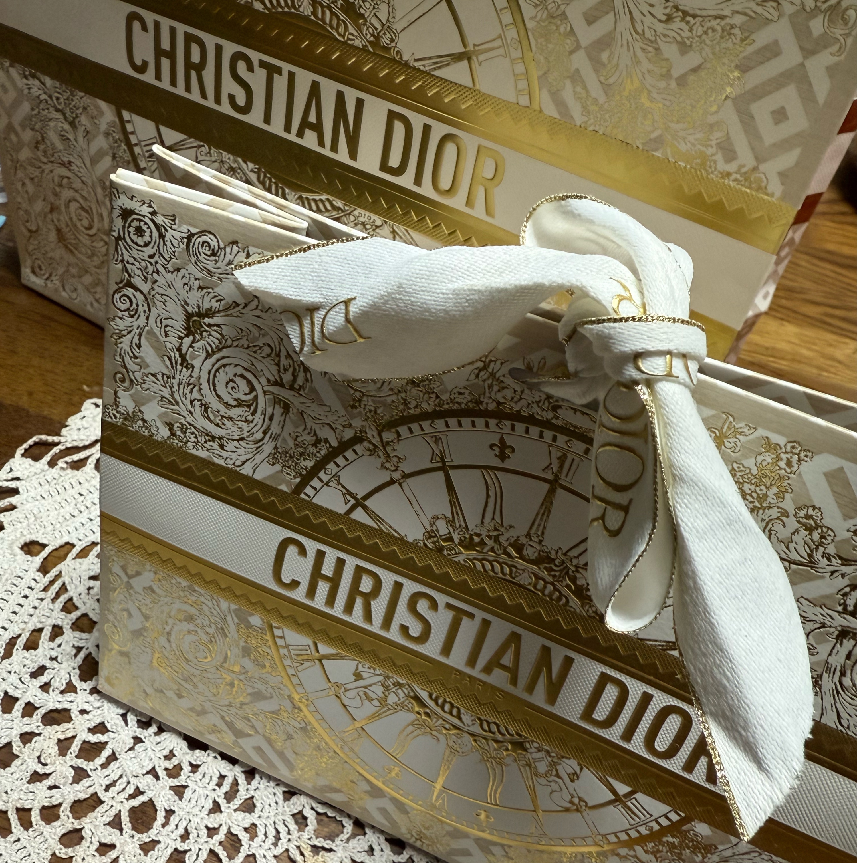 ディオールスキン フォーエヴァー クチュール ルミナイザー（クリスマス コレクション 2024 限定品） 002 コライユ ルミエール/Dior/プレストパウダーを使ったクチコミ（2枚目）