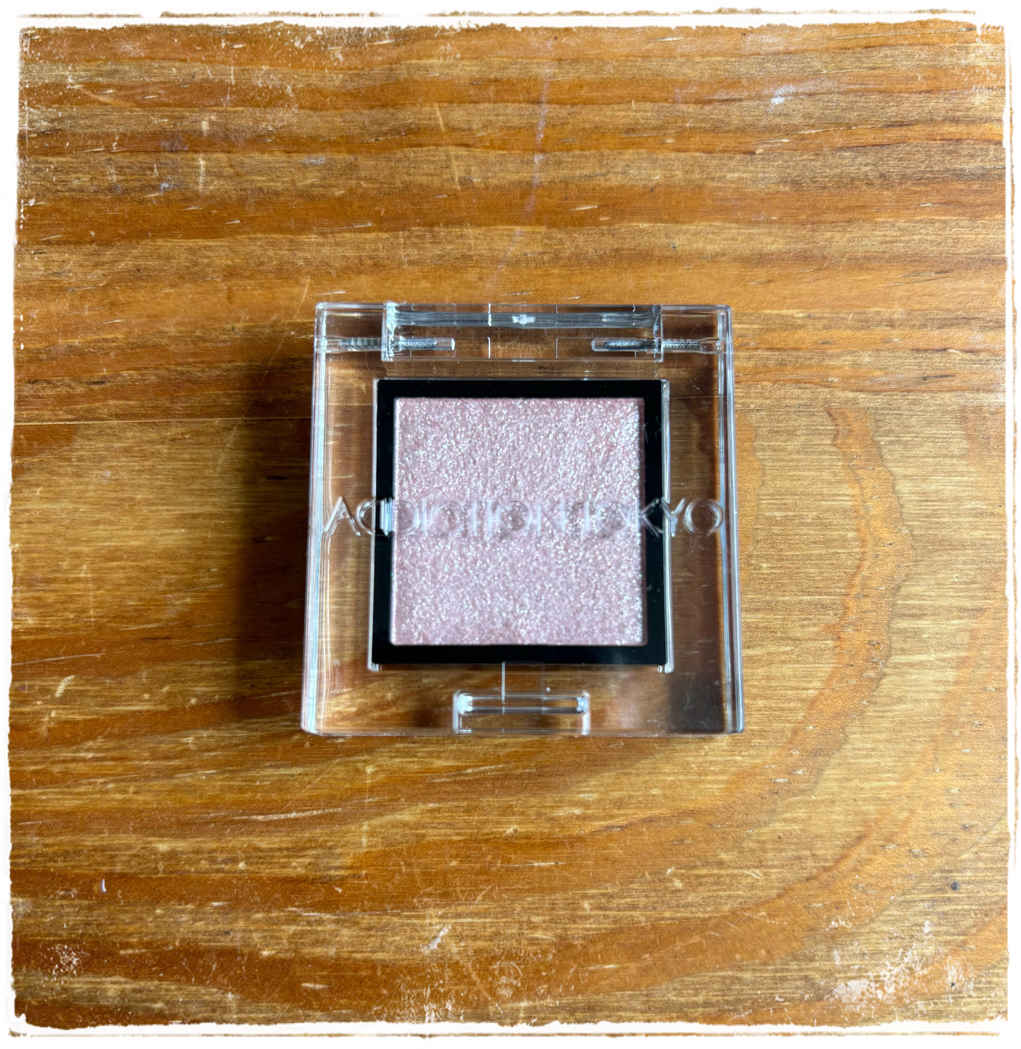 アディクション ザ アイシャドウ スパークル 012SP Tiny Ballerina/ADDICTION/単色アイシャドウを使ったクチコミ（1枚目）