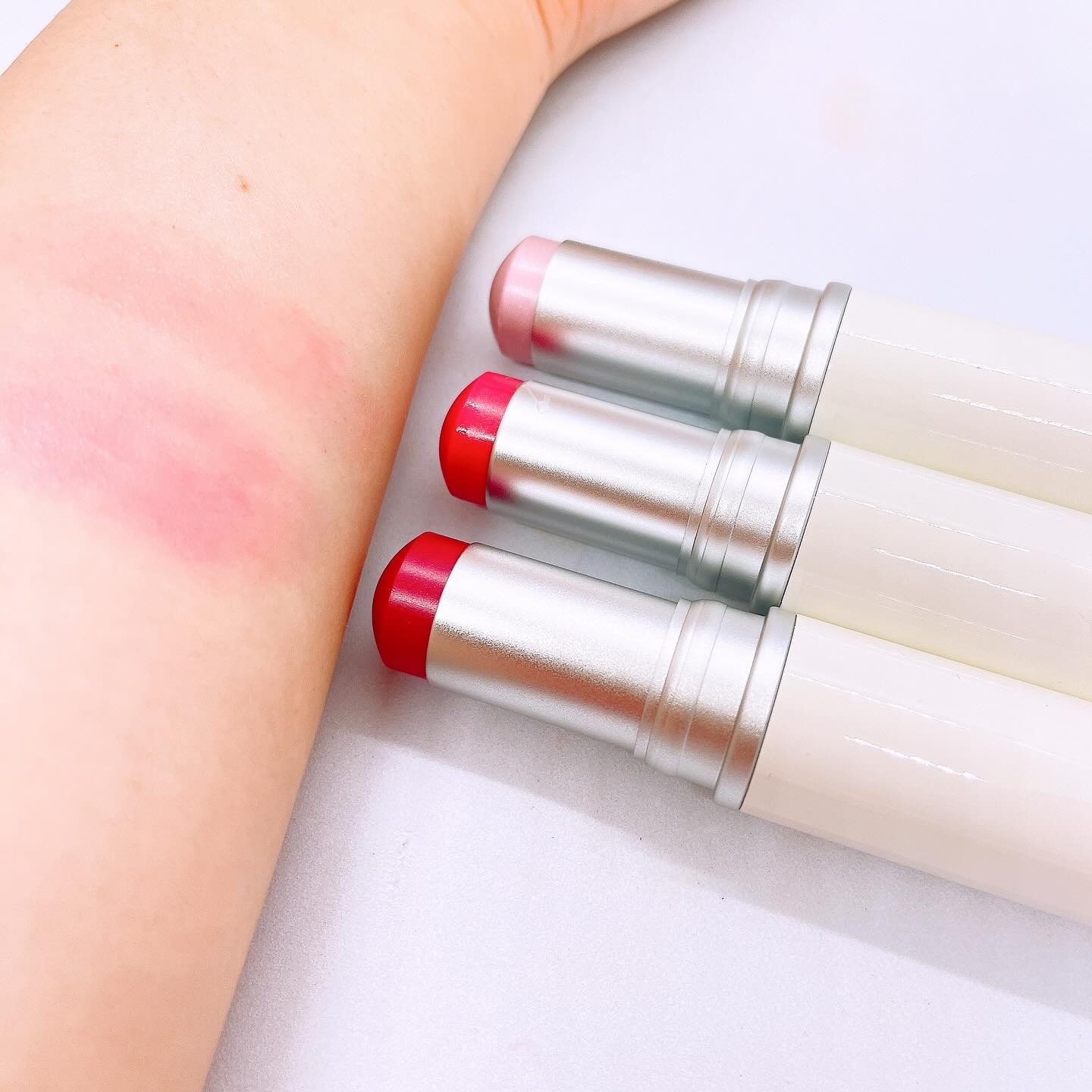 トゥルーディメンションラディアンスバーム/hince/スティックハイライトを使ったクチコミ（3枚目）