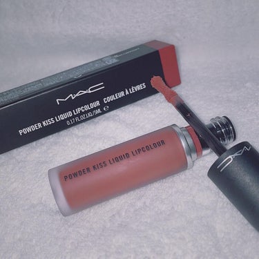 《mac》POWDER KISS LIQUID LIPCOLOUR
997 OVER THE TAUPE

くすみカラーが超絶カワイイ😳❤️‍🔥
ムースっぽいテクスチャーで不思議な感じやけど
しっかりマ