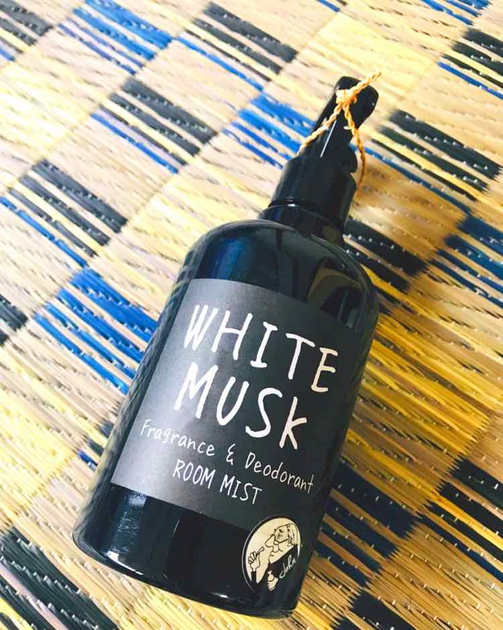 これめっちゃ好きっっっ！！！！


香りはホワイトムスク！


元々ムスクが好きでSABONでもムスク派なんですが、けっこー香りが強いし友だちにも好き嫌い出るんでよね。


でもこのホワイトムスクはムスク過ぎない！

お花系の良い香りです(