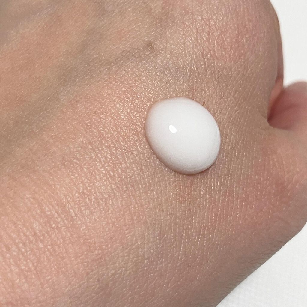 natsumi on LIPS 「.ずっと愛用中!【_NEURタイムレスジェリーセラム】@_ne..」(2枚目)