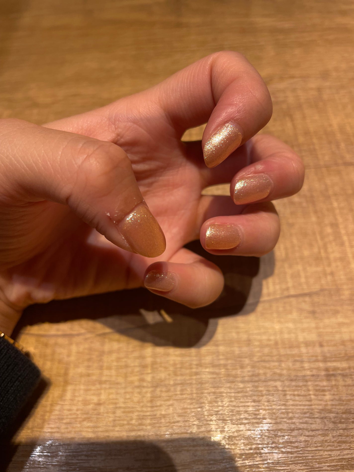 なしか フォロバ100🩵 on LIPS 「🆕ネイル💅キラキラにしました!#ネイル#キラキラ..」(2枚目)